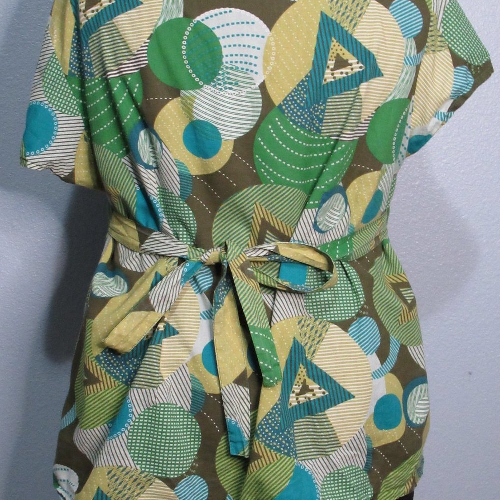 Geometric Patterned Blouse - Picture 8 of 8
